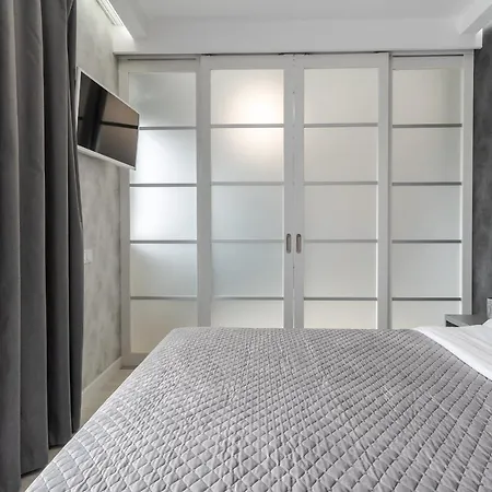 Magic 10 Apartment